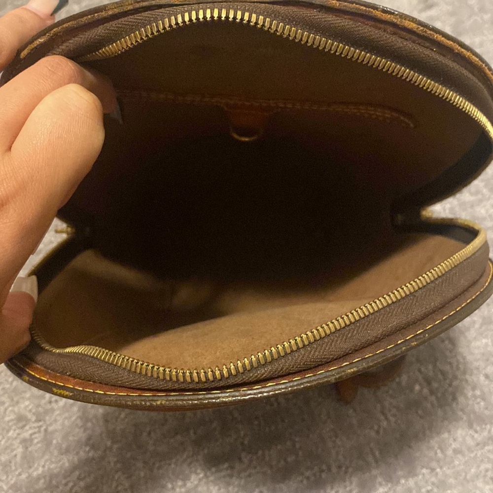 Louis Vuitton backpack - Picture 5 of 5
